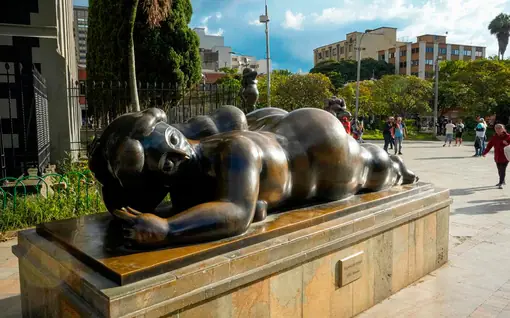 Escultura de Botero en la Plaza Botero de Medellín